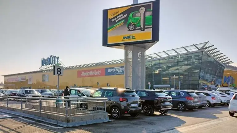 3-sided digital billboard shopping mall parking area