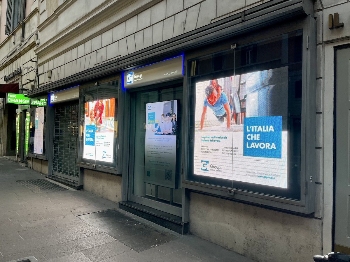LedWall vetrina da esterno Roma