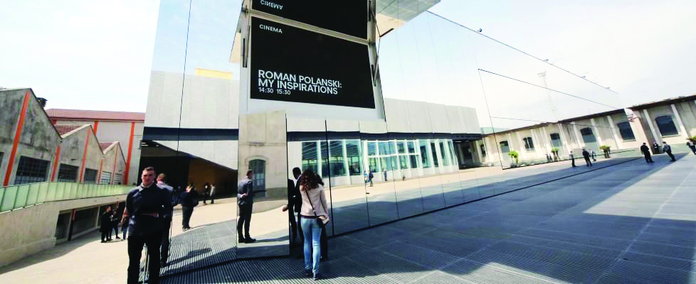 outdoor cinema ledwall fondazione prada