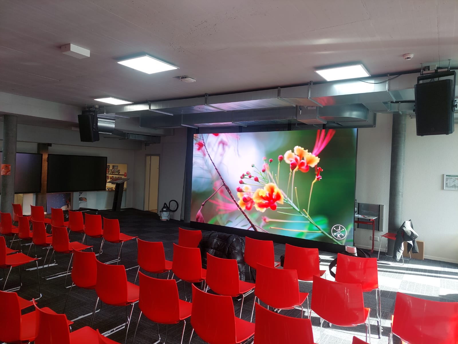 La Garenne high school auditorium led wall