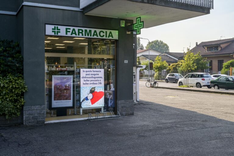 pharmacy window monitor