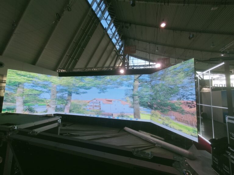 2.6 mm indoor led screen for rental and staging in Germany