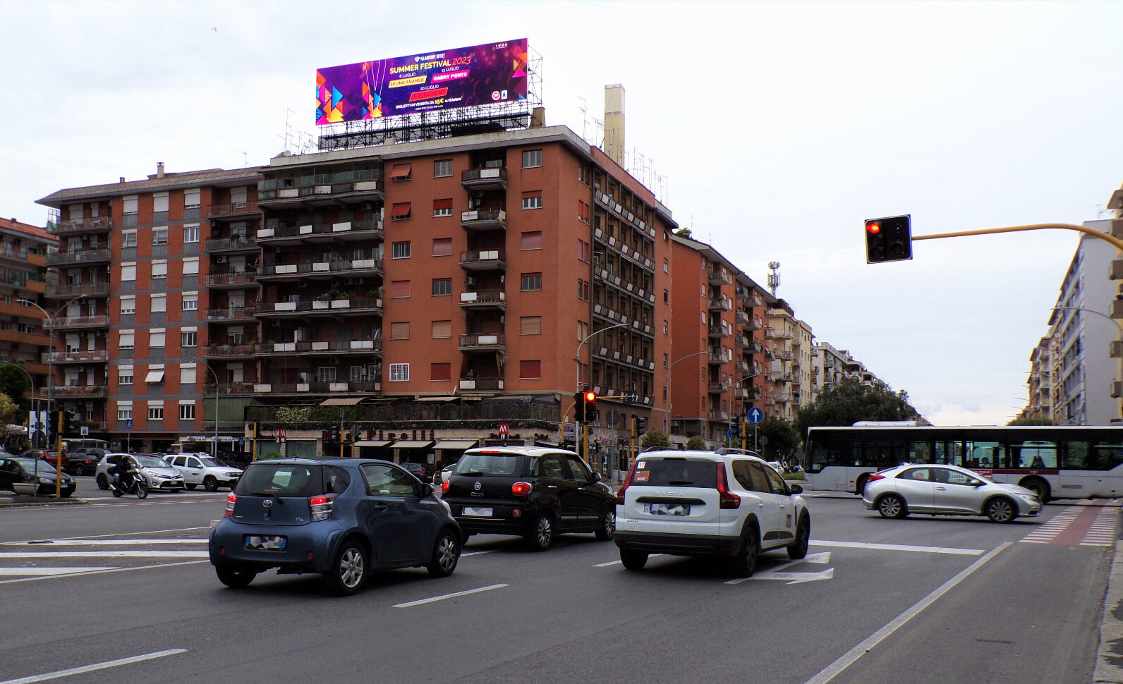 roftop gian power savingt led screen