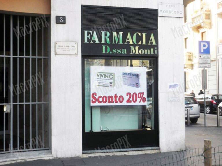 monitor pubblicitario farmacia