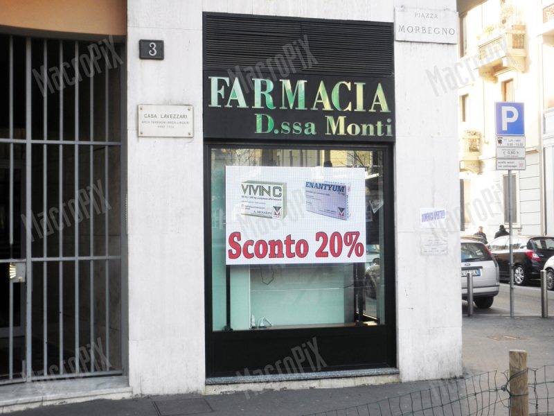 monitor pubblicitario farmacia