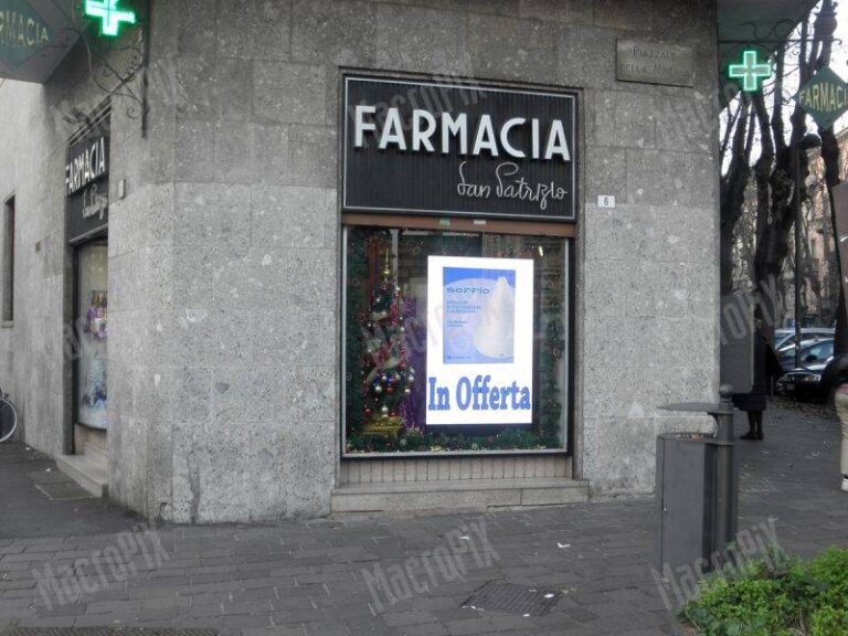 schermo vetrina farmacia