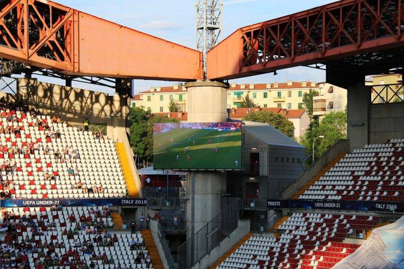 leddisplay_trieste-e1561559927175