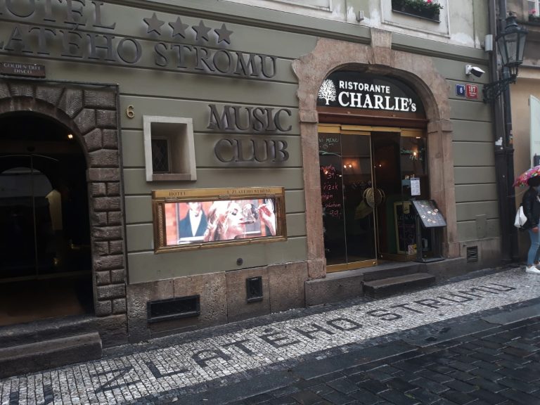 LedWall da esterno ristorante Repubblica Ceca